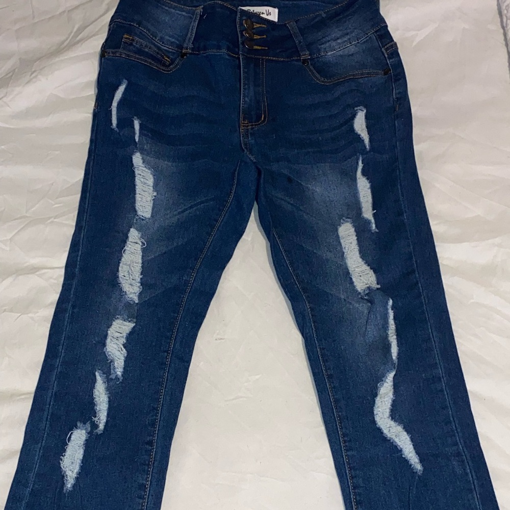 skinny jeans with rips